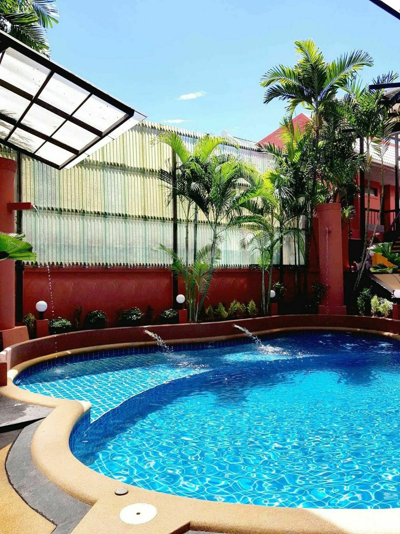 Dreamers Paradise And 3* Pattaya
